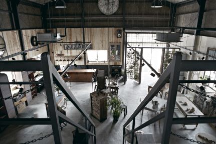 アンティーク家具ショップFoundについて